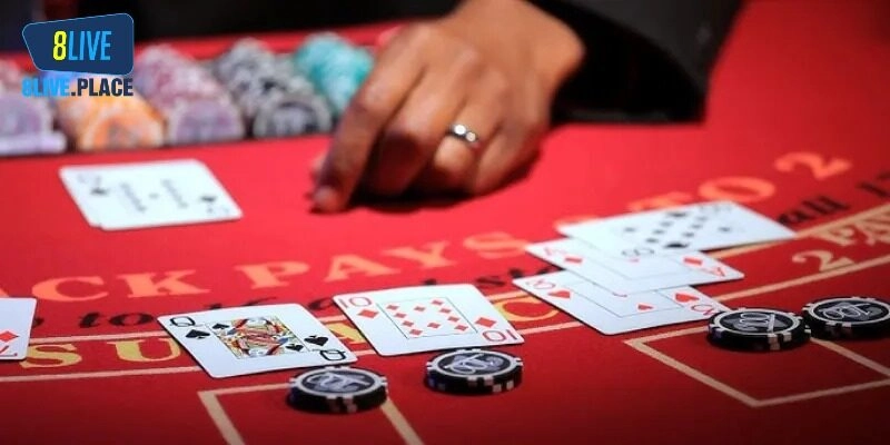 Cách Chơi Blackjack Tại 8Live Dễ Thắng Nhờ Nắm Rõ Luật 